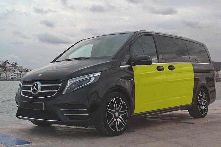 市内中心部からクルーズターミナルへのバルセロナの私用転送