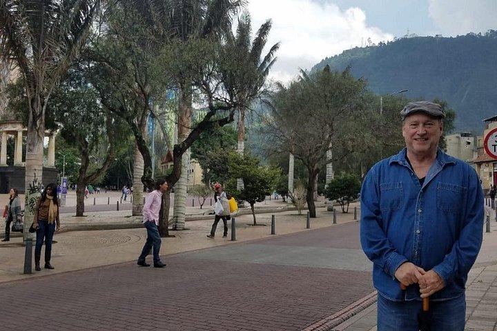 Walking Urban Experience Bogotá Tour. (5 Hrs.)