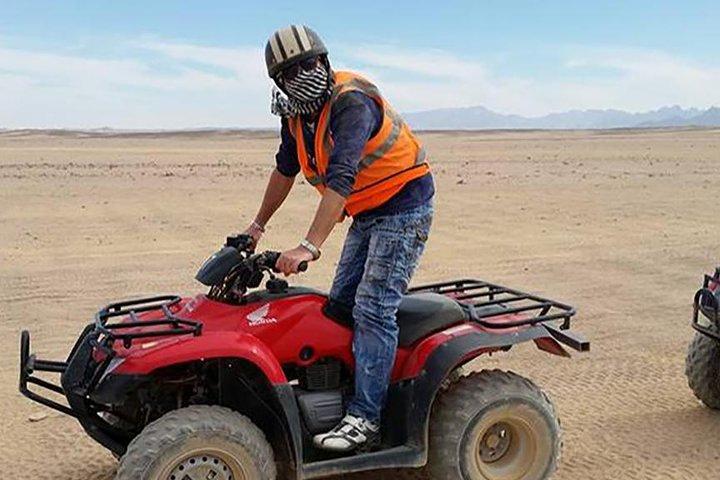 Safari mattutino in quad nel deserto di Marsa Alam