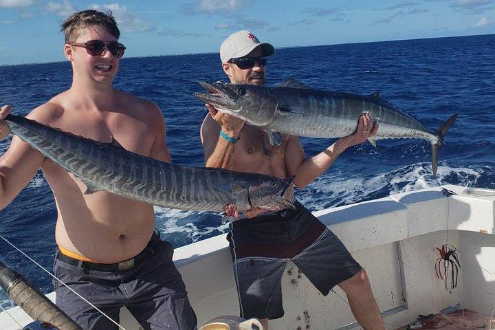 Charter de pesca privada de dia inteiro no mar profundo sobre "gerenciamento de pescadores"