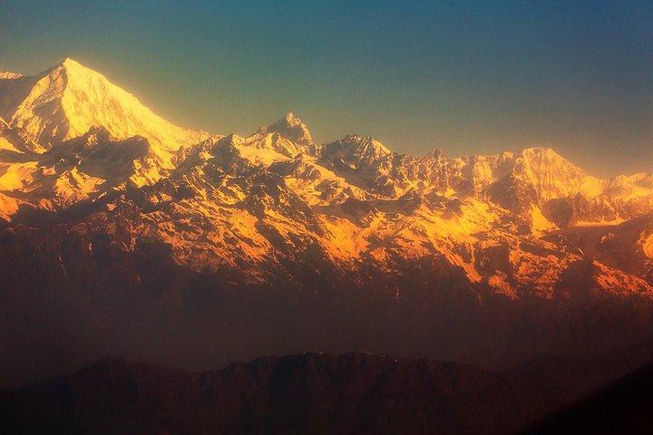 Plejande Pokhara City med fängslande Chitwan Jungle Tour från Katmandu