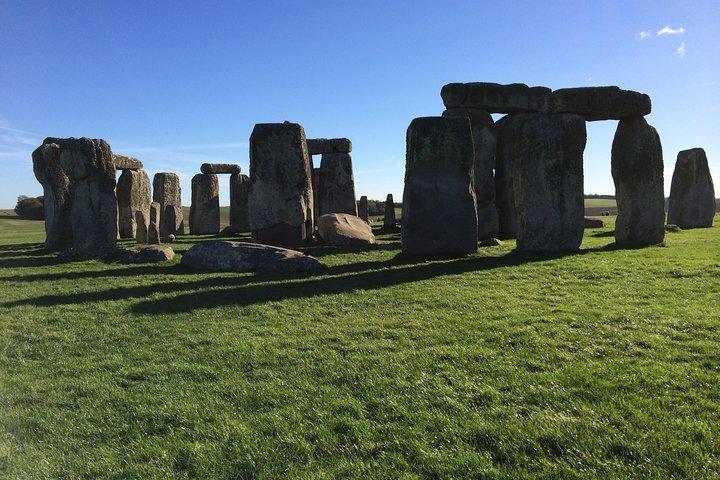 Tour privado de dia inteiro de Stonehenge e Bath a partir de Londres
