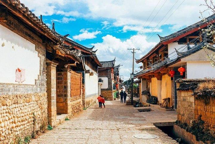 Country Biking tour naar Lashi Lamaism tempel Baisha dorp uit Lijiang