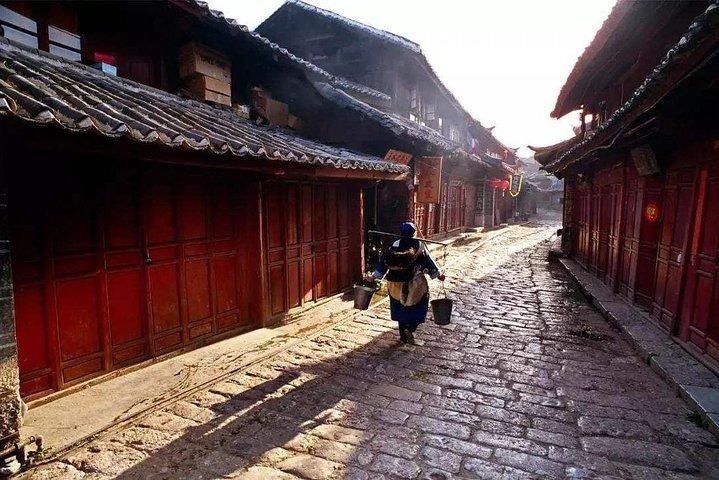 Country Biking tour naar Lashi Lamaism tempel Baisha dorp uit Lijiang