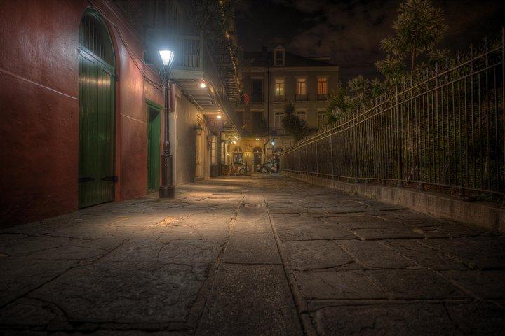 New Orleans Killers & Thrillers – True Crime Walking Tour