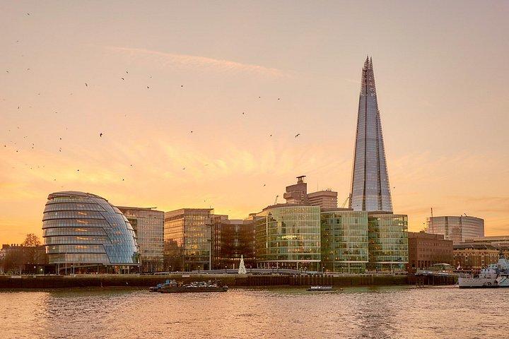 Four Centuries of Entertainment på Londons South Bank: A Self-Guided Audio Tour