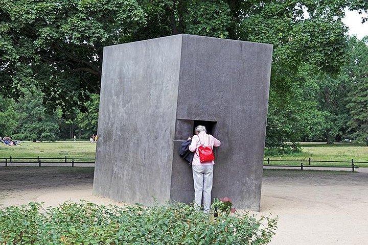ベルリン第三帝国遺跡群：半日ウォーキングツアー