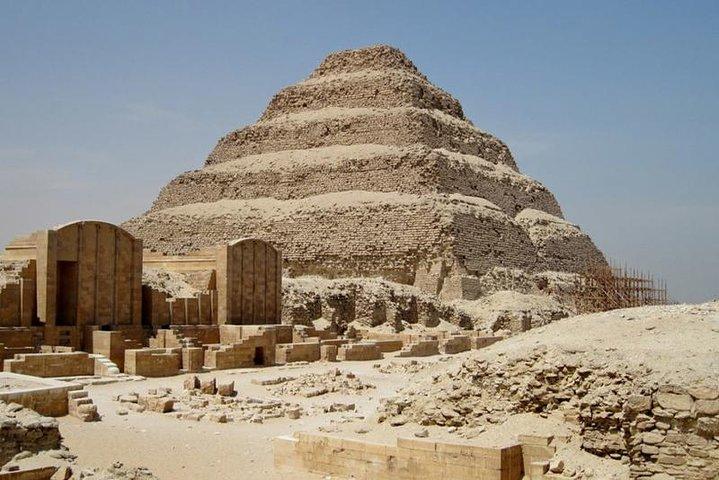 Piramidi di Giza, Memphis e Sakkara