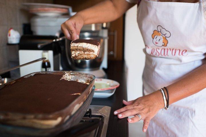 Cesarine: lezione di pasta e tiramisù a casa del locale a La Spezia