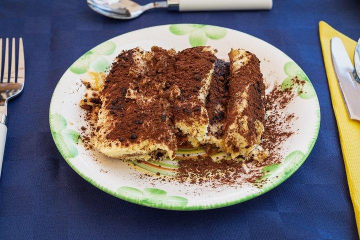 Cesarine: Small group Pasta & Tiramisu class in Rome