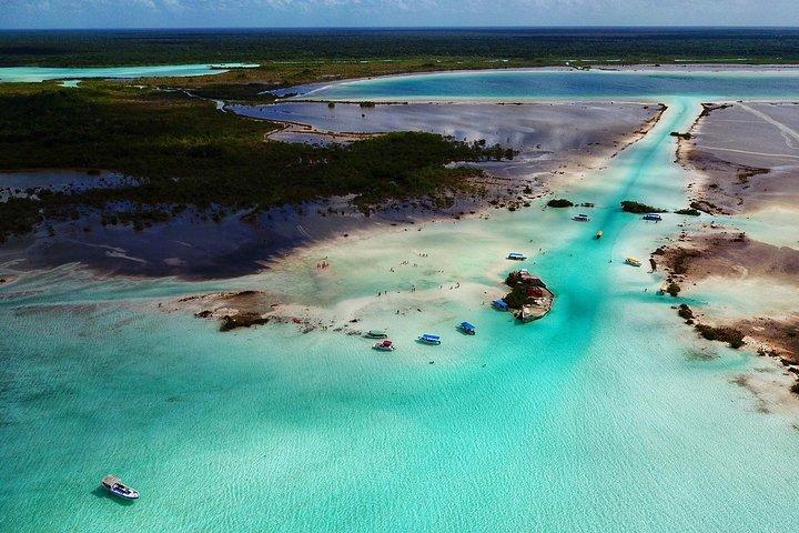 バカラル – 7 カラーズ ラグーン エクスカーション コスタリカ マヤ
