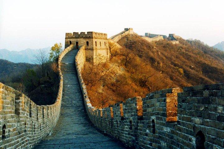 Peking: Ticket für die Mutianyu-Stadtmauer (Optionaler Seilbahn-/Rutschbahn-Aufstieg)