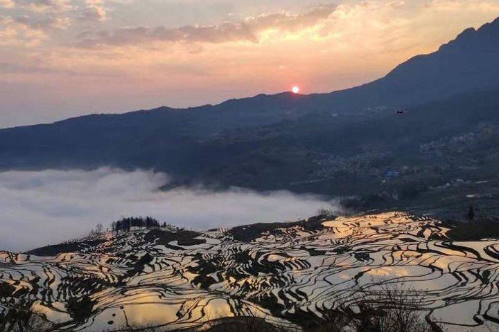 4日間のプライベートツアー昆明から石林YuanyangテラスJianshui旧市街