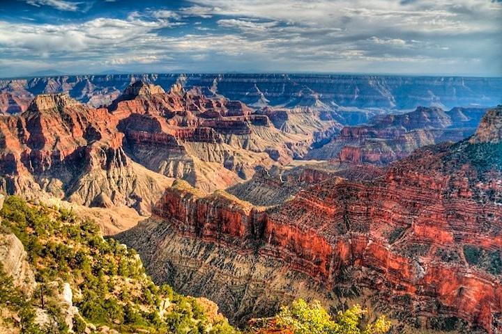 Excursão pela margem sul do Grand Canyon
