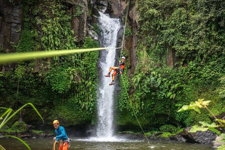 Gita in canyoning verticale alta: Anahata Canyon