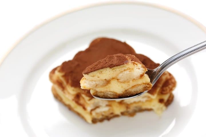 Cesarine: Pasta & Tiramisu Class at Local's Home in Naples