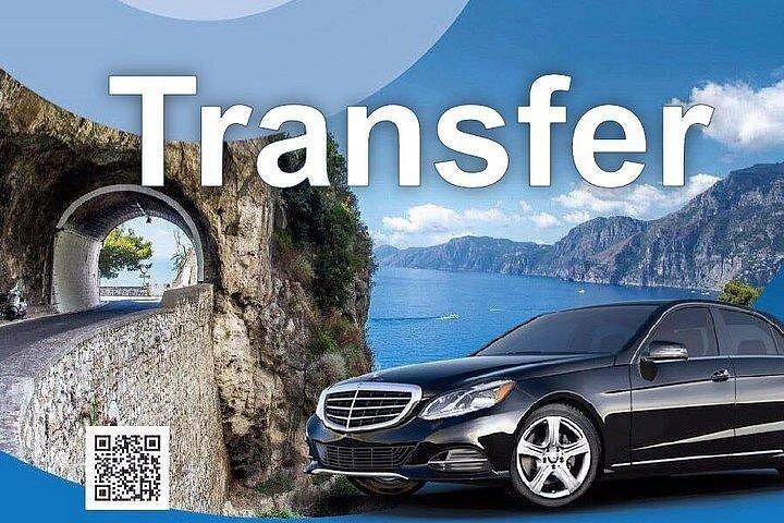 ソレントからローマへの車またはミニバンによるプライベート送迎