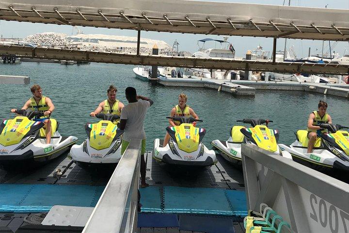 30 min de Jet Ski jusqu'au Burj Al Arab + Photos, Vidéos et Glaces gratuites