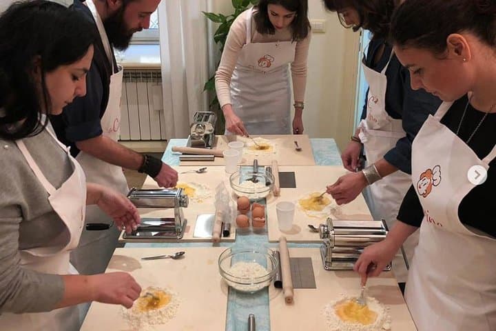 Cesarine: Pasta & Tiramisu Class at Local's Home in Naples
