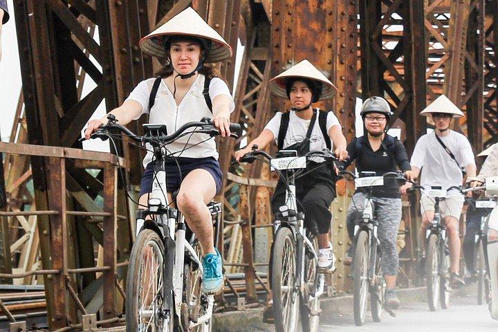 Half Day Ha Noi Tour by E-bike