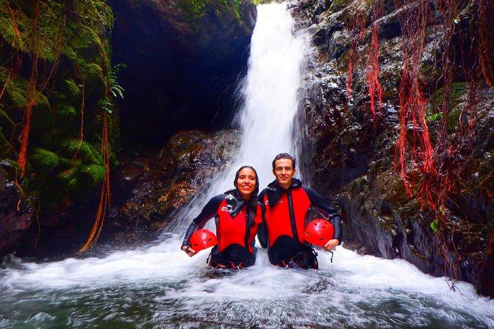 Canyoning Cloud Forest Excursion privée d'une journée