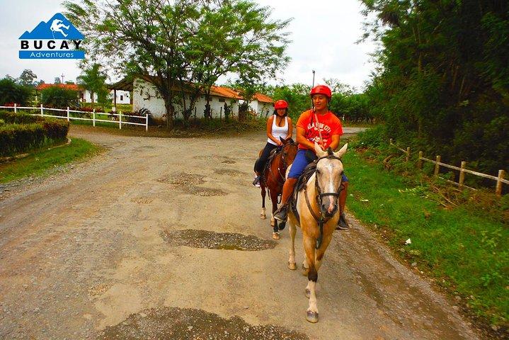Reiten und Shuar-Gemeinde in der Nähe von Guayaquil Privatreise