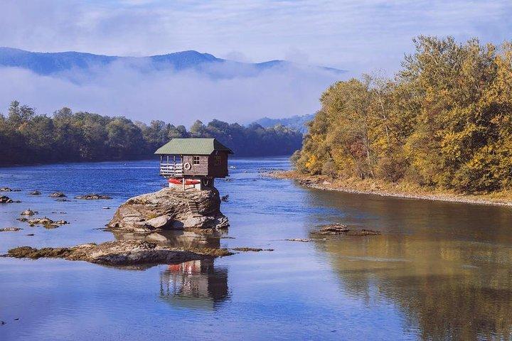 Belgrado: Mokra Gora, Šargan 8, casa do rio Drina