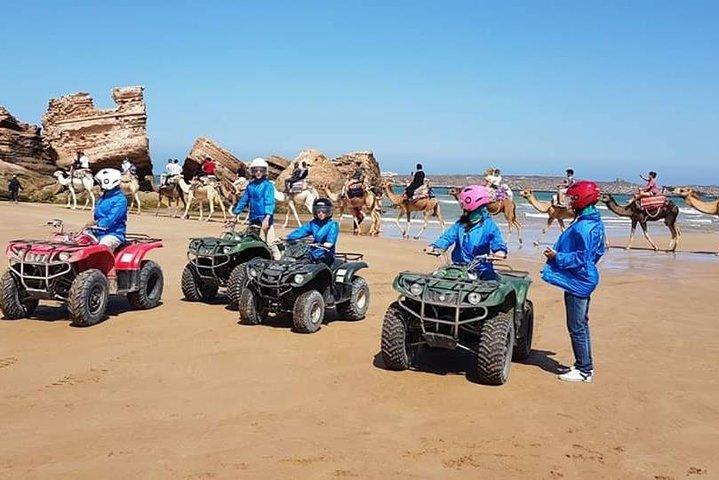 Essaouira P12: 1 timmes fyrhjulingstur och 1 timmes dromedartur