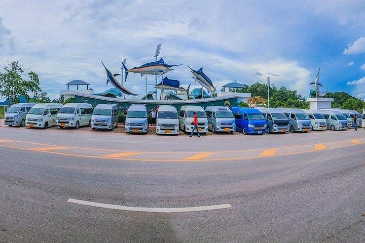 クラビ：プライベート バン (3 ～ 8 人) R/T 送迎空港-クラビ-空港