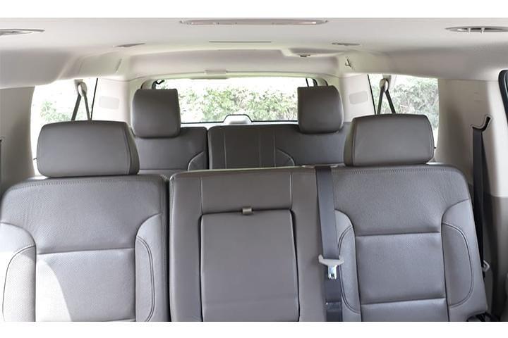Dubai para Abu Dhabi (SUVs - GMC Yukon XL)