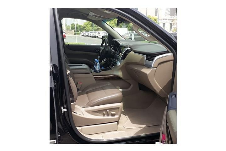Dubai para Abu Dhabi (SUVs - GMC Yukon XL)