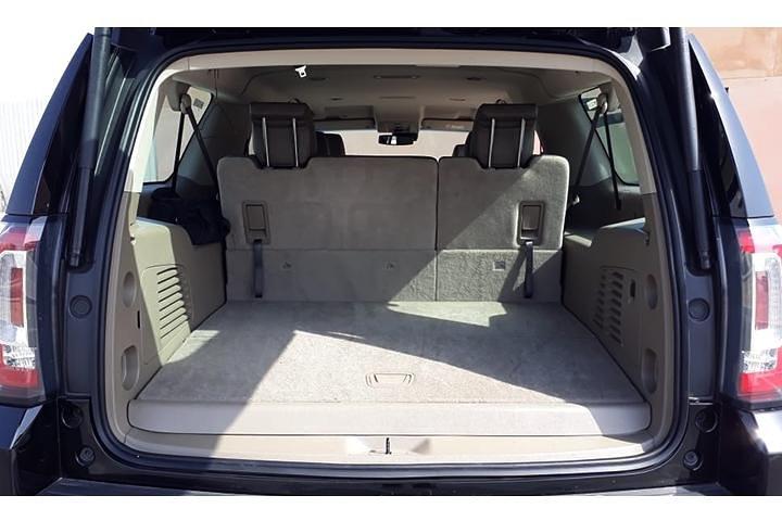 Dubai para Abu Dhabi (SUVs - GMC Yukon XL)