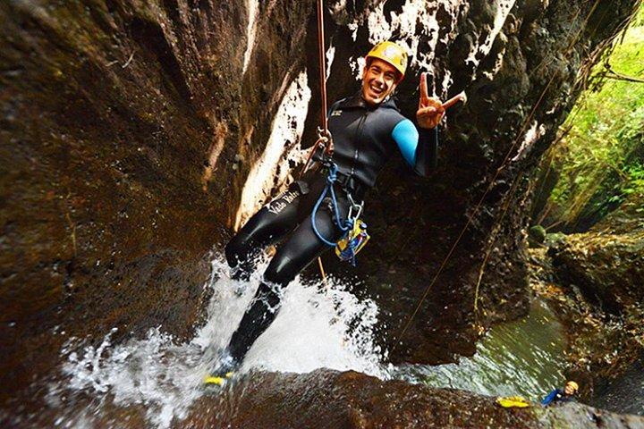 Adventure Canyoning: Aling Gorges