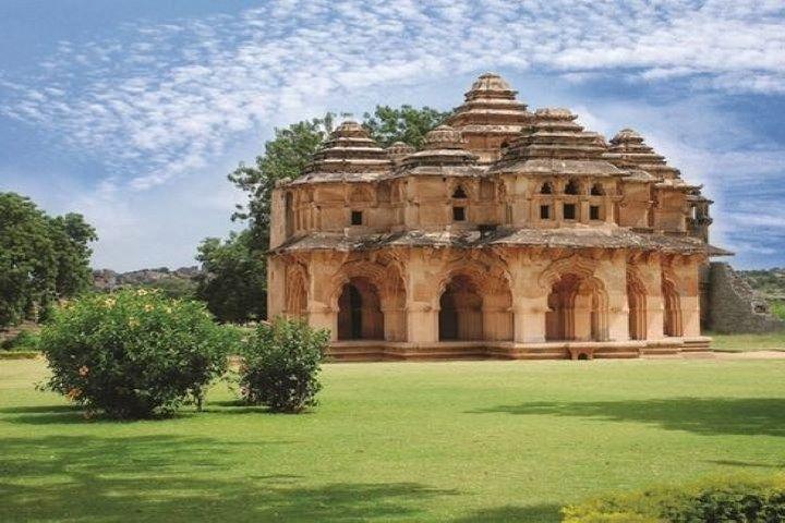 プライベートツアー:Hampi&Hospet Guide with Guide