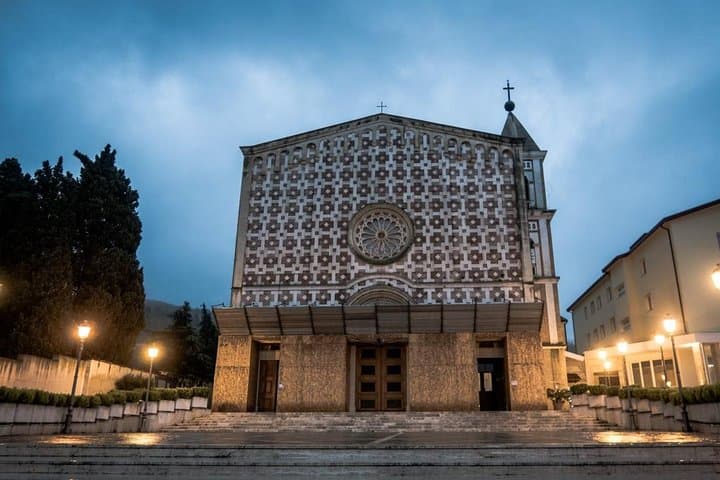 The Eucharistic Miracle & the Holy Face Private Tour from Rome