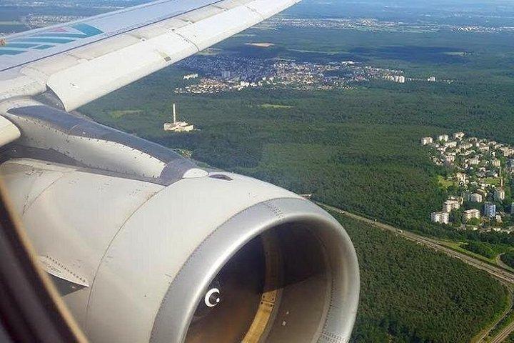 オリエンテーションツアーでVIP空港からホテルへの送迎