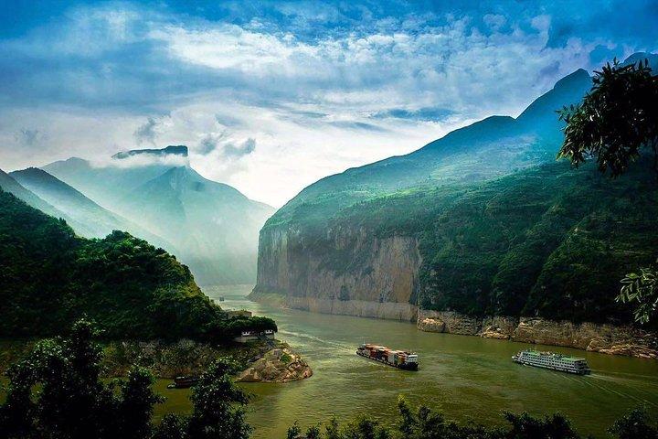 5-dagars Yangtze-flodkryssning och halvdagstur från Chongqing från Shanghai med flyg