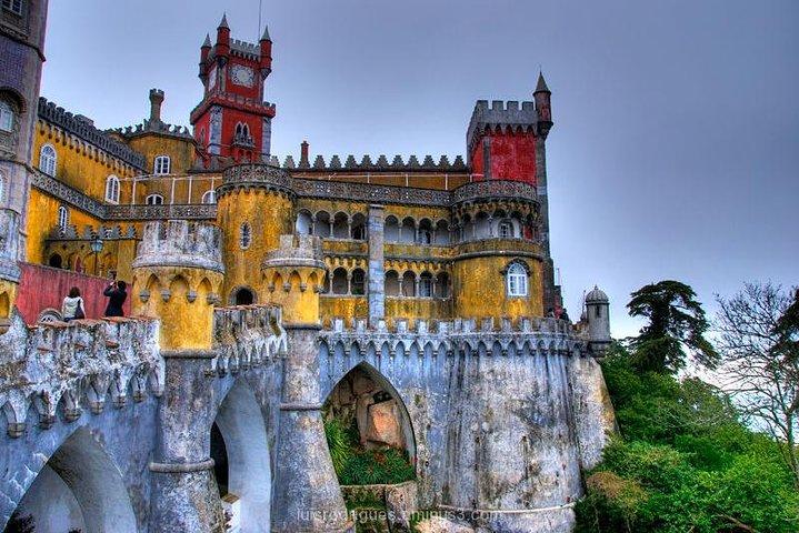 Sintra privat tur med besøg Pena Palace og Quinta da Regaleira