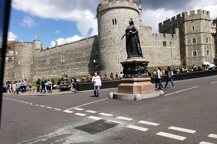 Aluguel de dia privado de luxo Londres-Londres Parada em Windsor e Hampton Court Palace