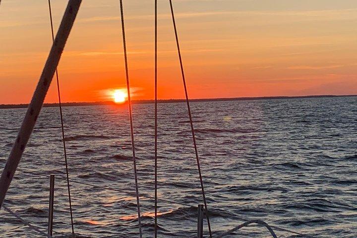 Privat Hilton Head Sunset-sejltur med delfinsafari
