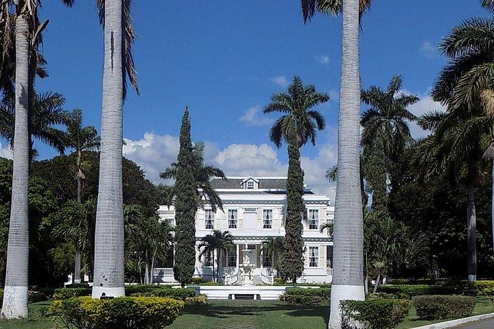 Devon House & Ice Cream fra Runaway Bay