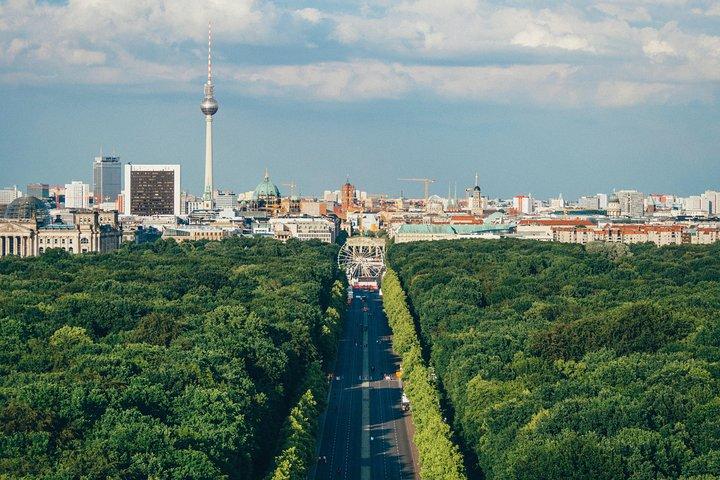 4時間の観光でプラハからベルリンへのプライベートな景観移動