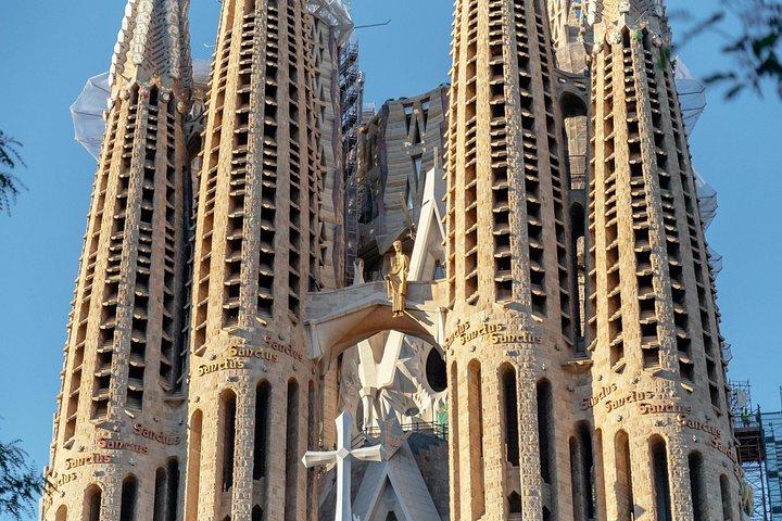 バルセロナの至宝：プライベートガウディウォーキングツアー