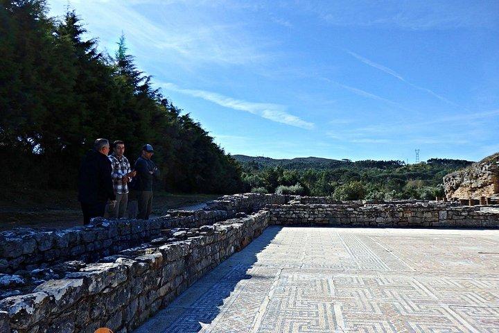 コニンブリガのローマ時代の遺跡とシコの洞窟の発見
