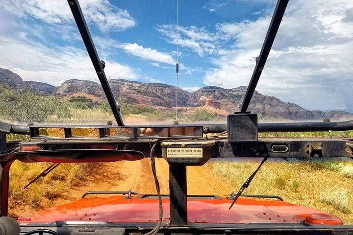 セドナ・ジープ・ツアー in 4X4 Hummer - Cliff Hanger Trail