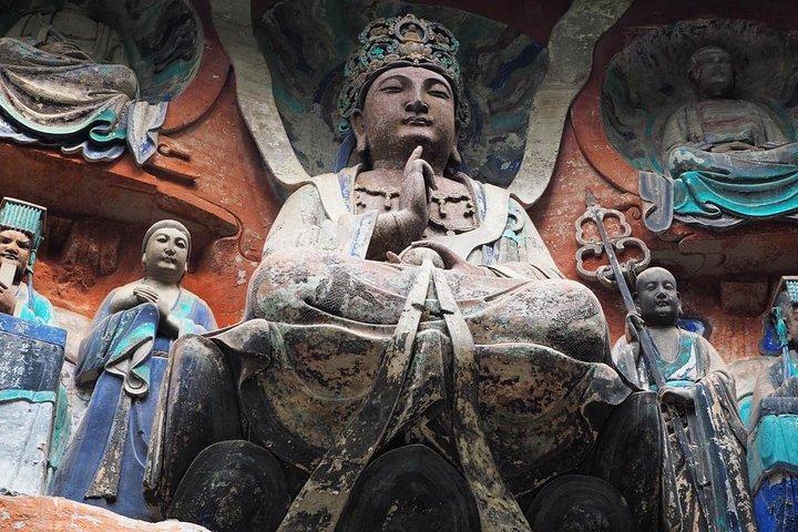 重慶の歴史的な日帰りツアー：大足石彫刻とCiqikou村
