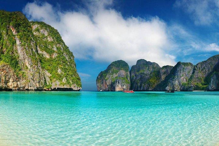 Phi Phi Island Tour by Big Boat van Royal Jet Cruiser (First Class)