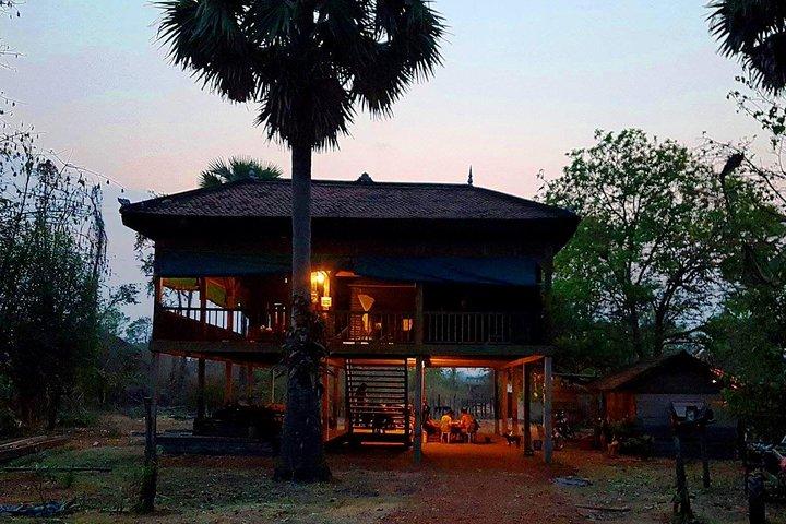 ミニバス - 2 D、1 N Siem Reap / Koh Ker / Loas Border Adventure