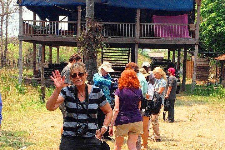 ミニバス - 2 D、1 N Siem Reap / Koh Ker / Loas Border Adventure