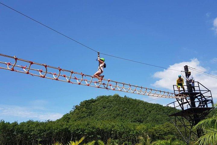 Wildwasser-Rafting mit Ziplining in Phangnga